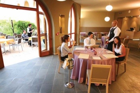 Hotel Manerba Del Garda Resort S Bazénem – Moniga Del Garda
