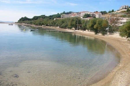 Omiš – Duće – Pokoje S Polopenzí