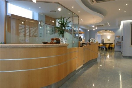 Hotel Monti