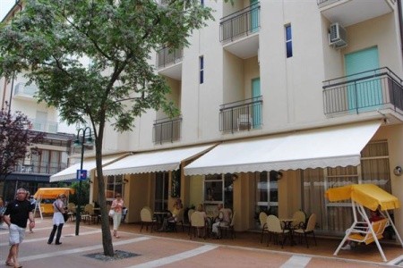 Hotel Leonardo