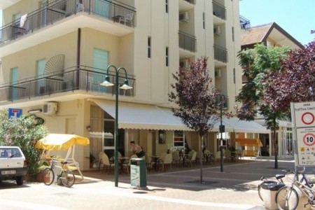 Hotel Leonardo