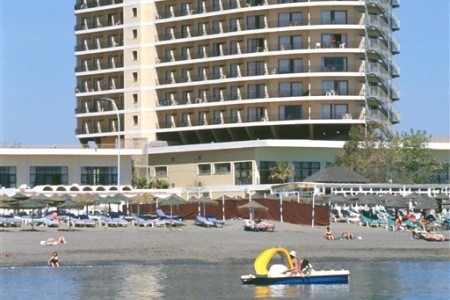 Hotel Puente Real