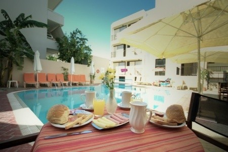 Poseidon Hotel & Apartments