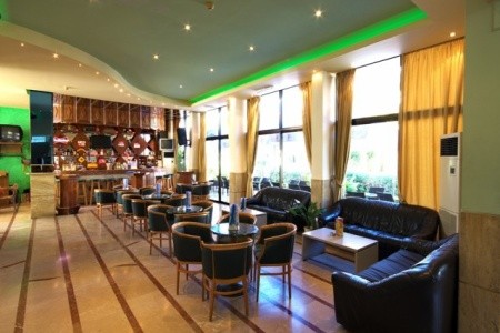 Poseidon Hotel & Apartments