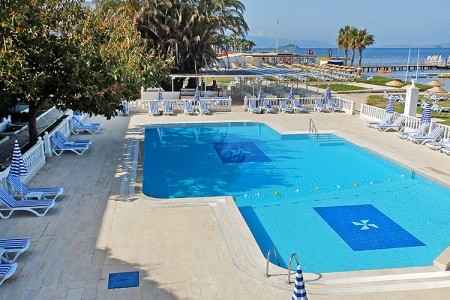 Hotel Club Blue White