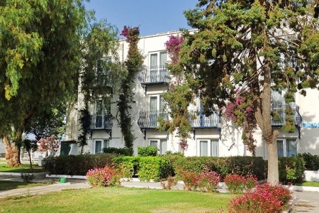 Hotel Club Blue White