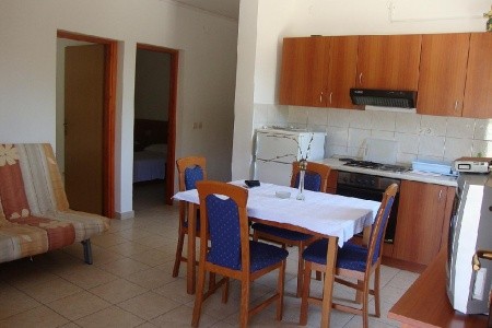 Degenija – Starigrad