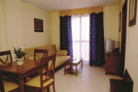 Aparthotel Vistamar