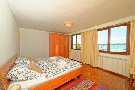 Apartments Tanushaj