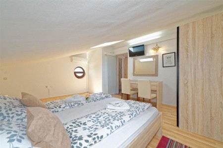 Apartments Tanushaj