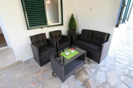 Holiday House Flego