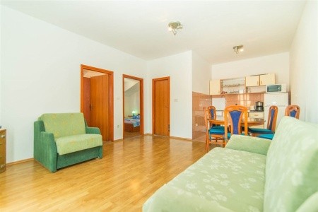 Apartments Jerkin