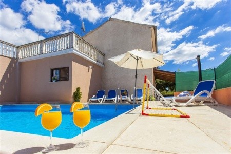 Holiday House Marija