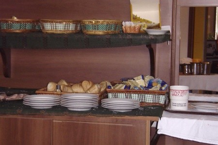 Hotel Gabbiano 3* S Bazénem Pig– Senigallia