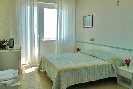 Hotel Gabbiano 3* S Bazénem Pig– Senigallia