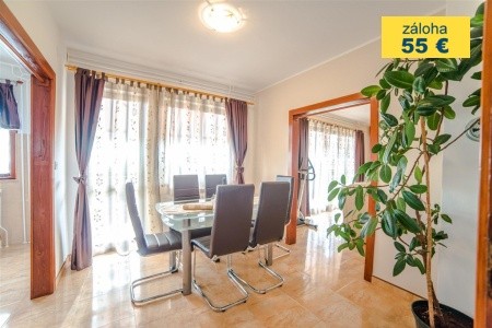 Holiday Apartment Maruzini